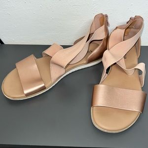 Torrid stretchy flat sandals. Size 11W